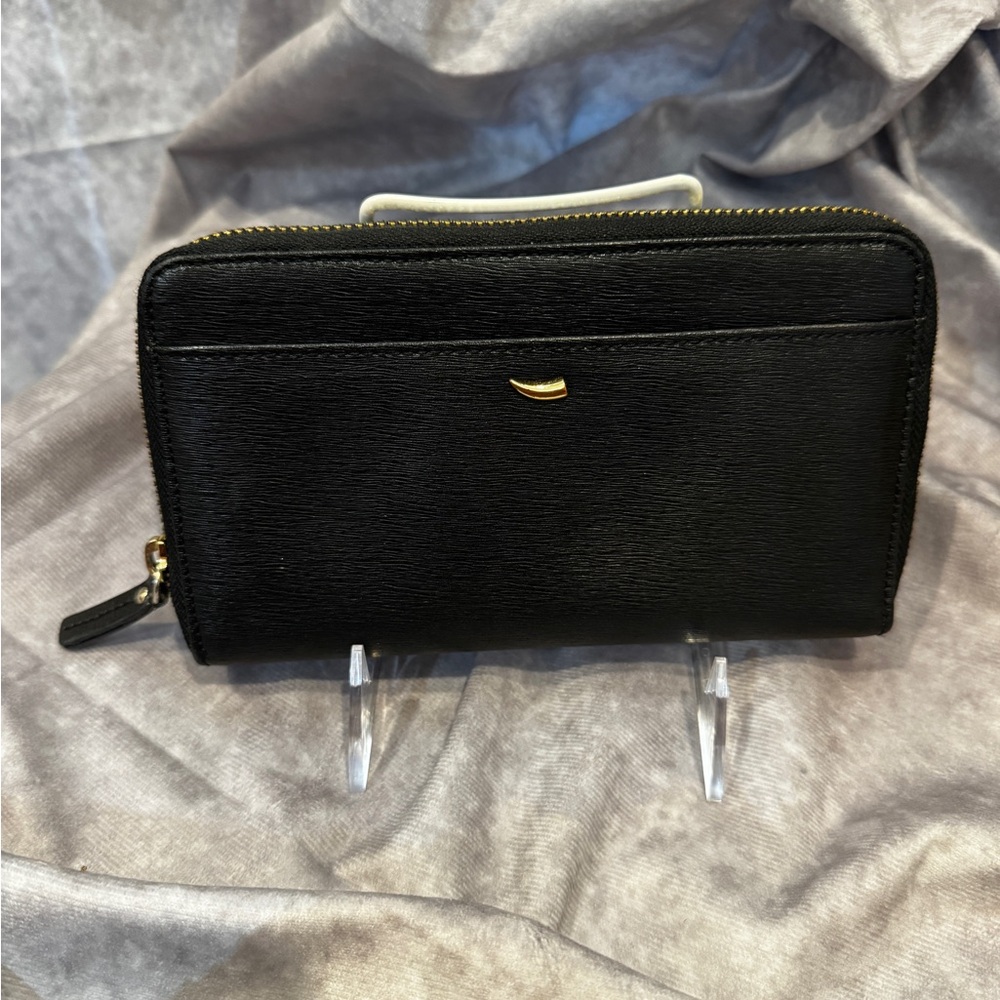 Tusk Black organizing ziparound leather Women's Wallet